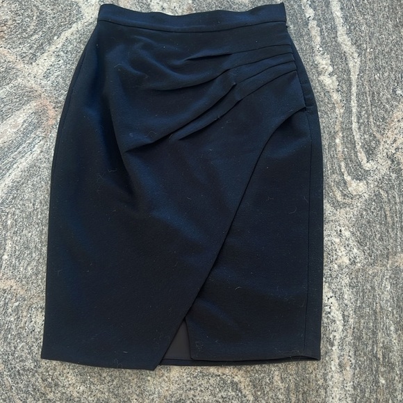 L'Agence pleated pencil skirt - Picture 3 of 8